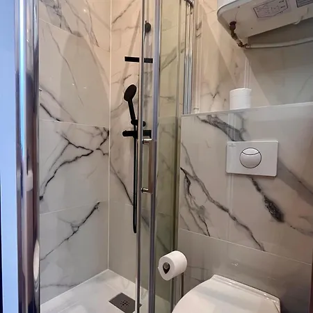 Fully Equipped - 2 Guests - 4 Mins From The Metro Appartamento Parigi